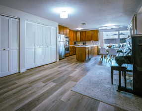 Photo 4 of 550 E 2100 N