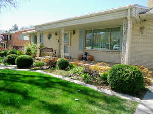 Photo 13 of 65 N 700 E