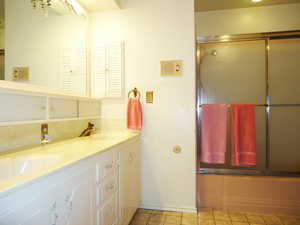Photo 31 of 65 N 700 E