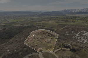 Photo 6 of 976 W DEER HILL RD