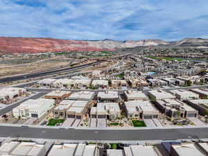 Bird's eye view featuring a mountain view and a residential view
