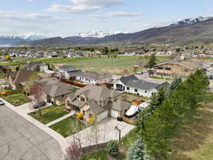 Aerial view with a residential view and a mountain view