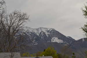 View of mountain feature