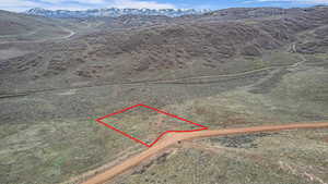 Bird's eye view with a mountain view