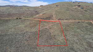 Aerial view with a mountain view