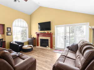 Photo 8 of 1004  URI LN