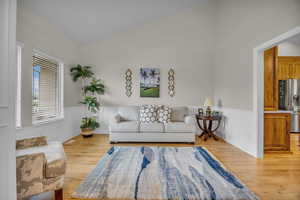 Photo 3 of 1097  DUNDEE CIR
