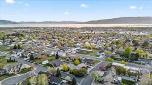 Bird's eye view with a mountain view and a residential view