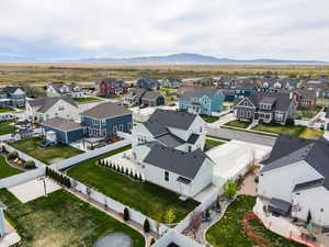 Aerial view featuring a residential view and a mountain view