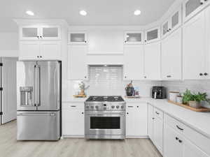 Another view of the gorgeous kitchen