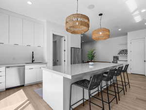 Exterior Outdoor living area showcasing full kitchen