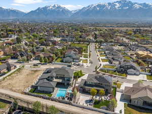 Bird's eye view with a mountain view and a residential view