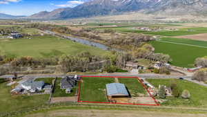 Bird's eye view featuring a rural view and a water and mountain view