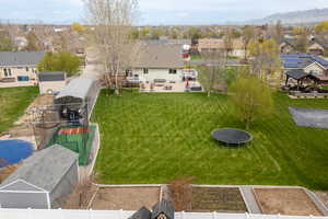 Bird's eye view featuring a residential view and a mountain view