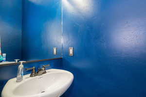 Bathroom with a sink
