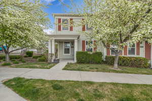 View of front of home featuring a front lawn