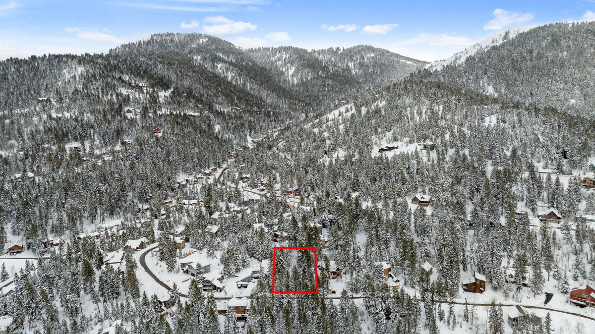 View of mountain feature