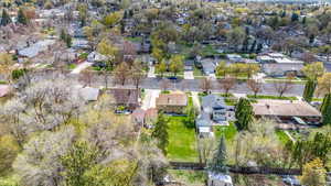 Bird's eye view with a residential view