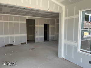 Photo 3 of 3068 N LONE PINE ST #423