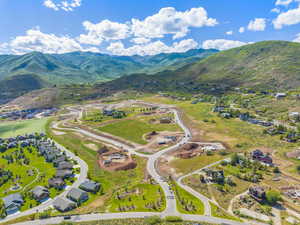 Bird's eye view with a mountain view