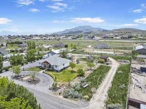 Bird's eye view featuring a mountain view and a residential view