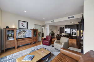 Photo 11 of 45 W SOUTH TEMPLE ST #704