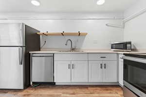Unit 4 Kitchen