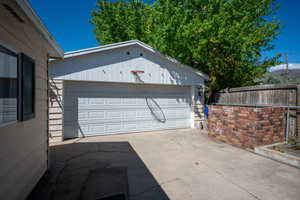 Detached garage with fence