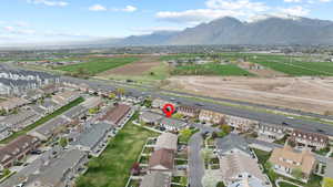 Bird's eye view with a residential view and a mountain view