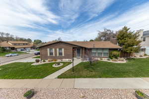 Photo 2 of 556  LAVINA DR