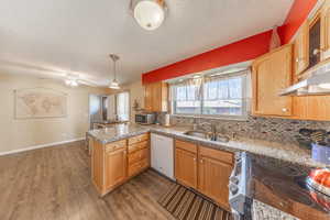 Photo 18 of 556  LAVINA DR