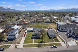 Bird's eye view featuring a mountain view and a residential view