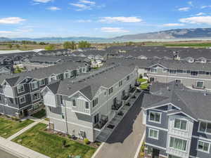 Aerial view with a residential view and a mountain view
