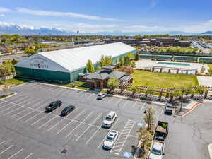 Drone / aerial view featuring a mountain view