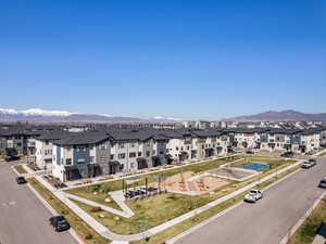Bird's eye view with a mountain view
