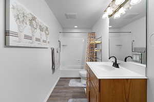 Bathroom 3 of 3