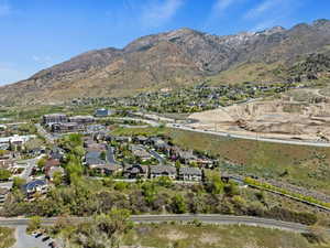Drone / aerial view featuring a mountain view