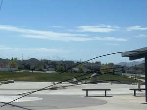 Surrounding community with splash pad