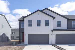 *Photo of similar home in community, options and finishes may vary*