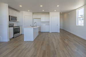 *Photo of similar home in community, options and finishes may vary*