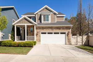 Front of home with front porch deck