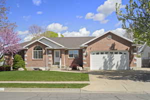 Photo 4 of 618 W 225 S