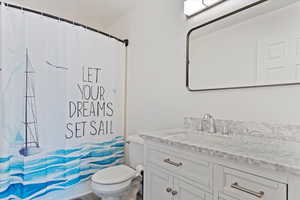 Upper Level Full Bathroom