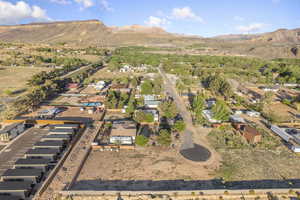 Aerial view with a mountain view