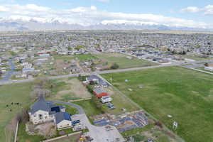 Bird's eye view featuring a mountain view