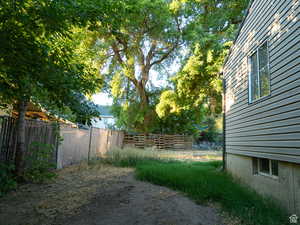 Photo 17 of 630 E 2550 N