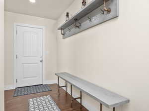 Photo 3 of 4227 N FAIRFIELD DR