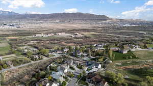 Bird's eye view with a residential view and a mountain view