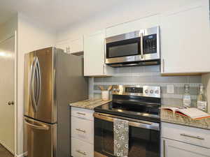 Photo 8 of 1216 E WATERSIDE CV #13