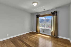 3rd bedroom with fresh paint & mtn views!